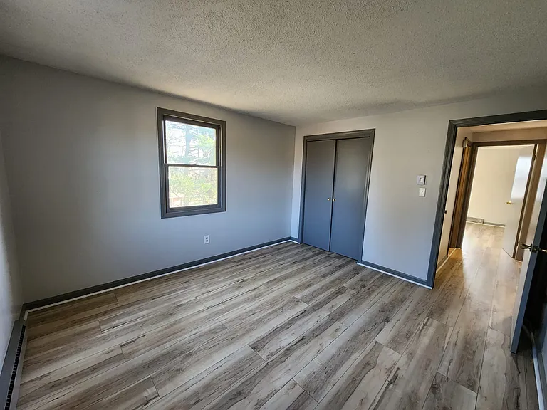 240 Maple St #C3 — Photo 11