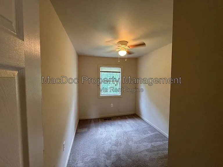 14611 Earlham Ct — Photo 18