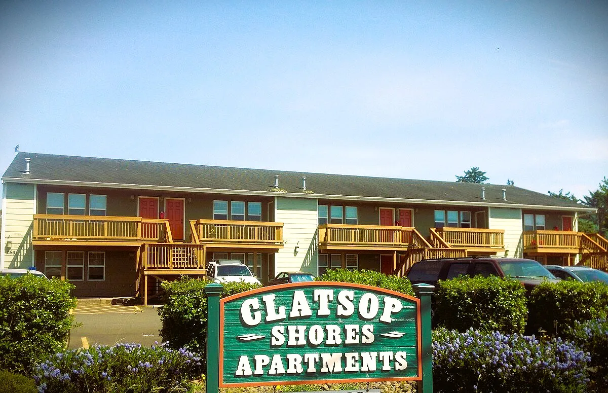 2 bed, 910 sqft, $1,550 — Photo 1