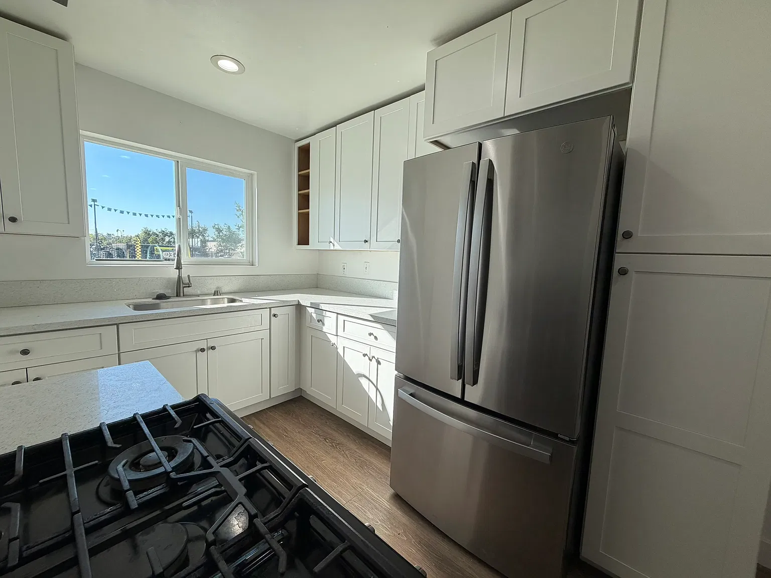 3 bed, 1014 sqft, $3,500 — Photo 4