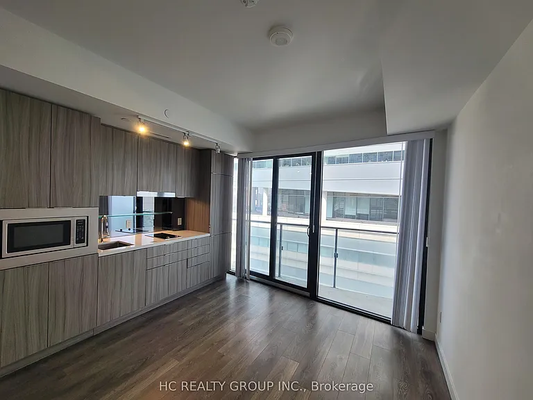215 Queen St W #1206 — Photo 3