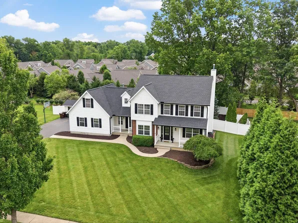 6961 Whitetail Ln, Westerville, OH 43082