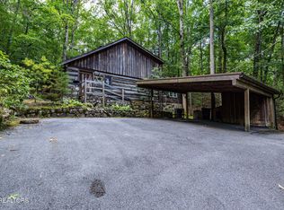 2741 Mountain View Cir, Sevierville, TN 37862