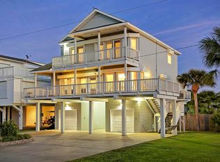 13821 Cutlass Ln, Galveston, TX 77554