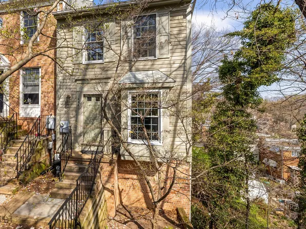 5001 9th St S, Arlington, VA 22204