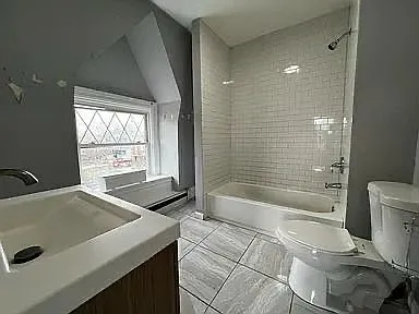 119 S Clark St #E — Photo 5