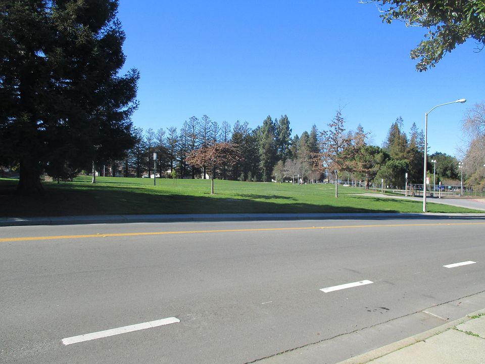 Serra Park right across from the apartment