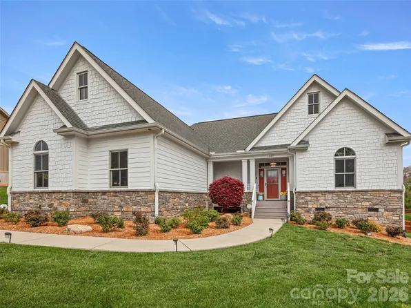 127 Rockbridge Rd, Mills River, NC 28759