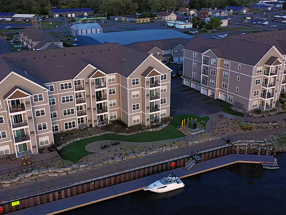 600 River Road Apartments