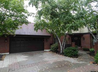 105 Krumkill Ct E, Albany, NY 12208