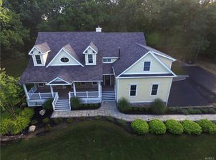 226 Taylor Rd, New Windsor, NY 12553