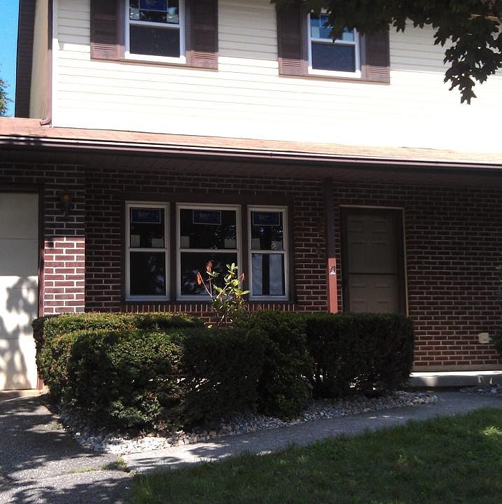 1st image of 69 Jonathan Dr