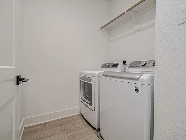 6420 Highland Pine Ln — Photo 30