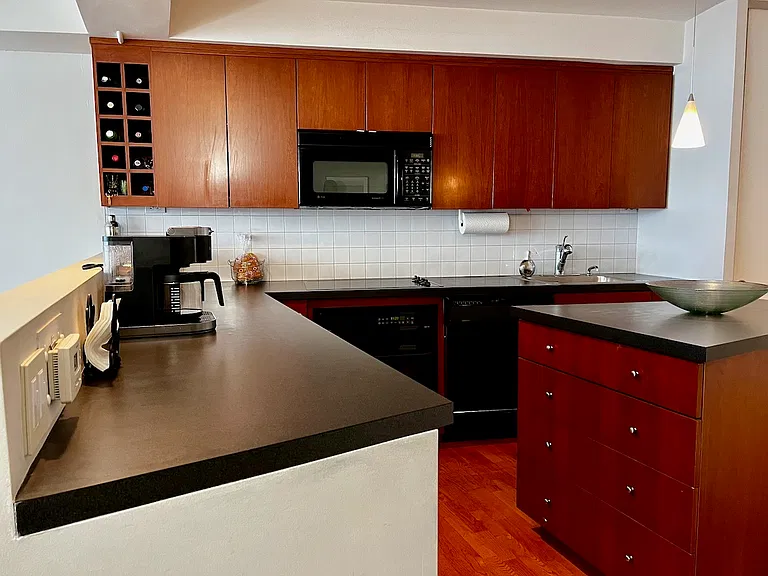300 N State St #4210 — Photo 4