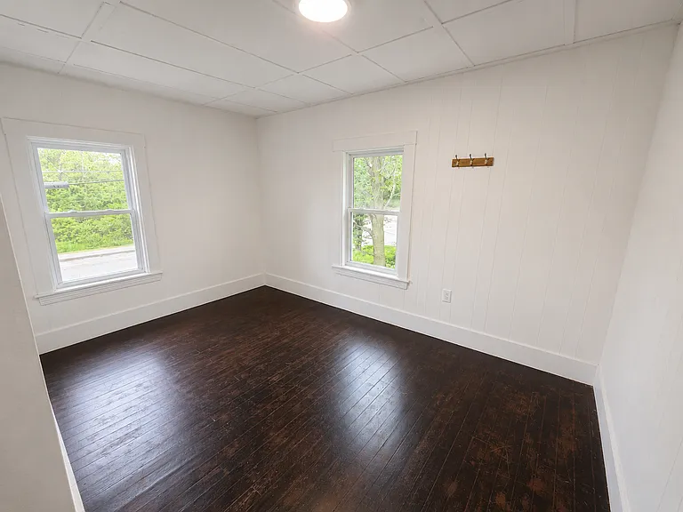 294 Plymouth St — Photo 7