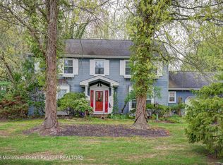 10 Courtney Way, Red Bank, NJ 07701