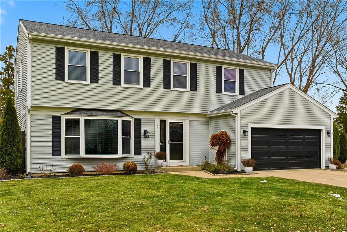 6 Saint Ives Ln photo 1