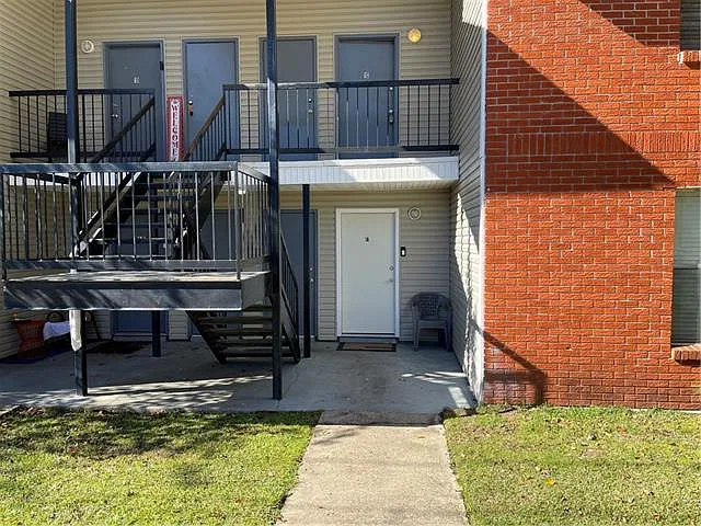 2 bed, 12.0 bath, 900 sqft, $895 — Photo 3