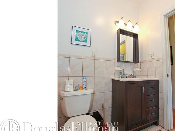 5th image of 25 E 126th St APT 3