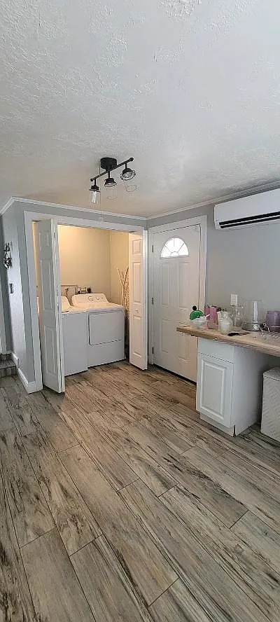 1850 Coronado Road - 1 — Photo 4