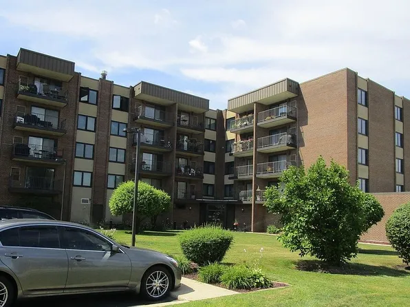 7707 W Irving Park Rd APT 409, Chicago, IL 60634