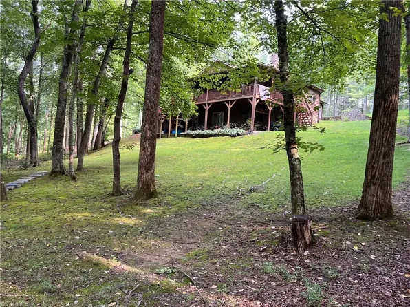 336 McIntosh Dr, Lowgap, NC 27024