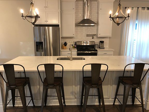 10x4 Kitchen Island w Quartz