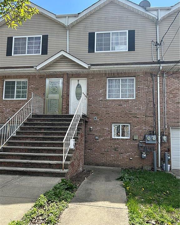 1st image of 58 Roff St W