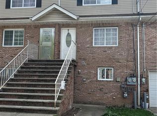 58 Roff St W, Staten Island, NY 10304