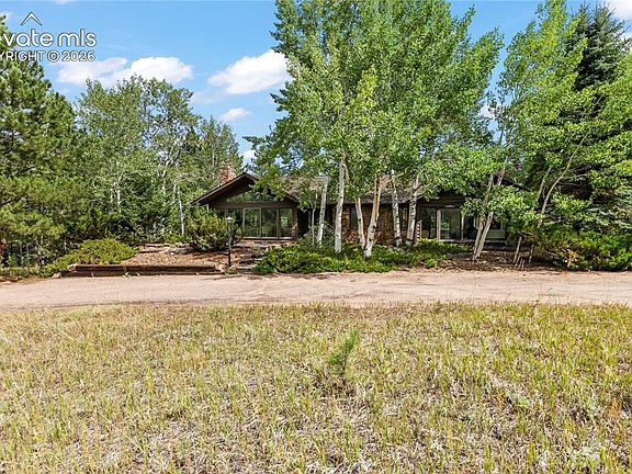 2nd image of 580 Mills Ranch Rd