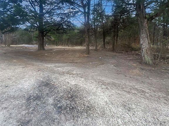 3rd image of 401 Hill Side Rd