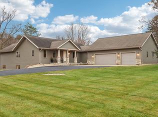 N1639 Fjord Cir, Prairie Du Sac, WI 53578