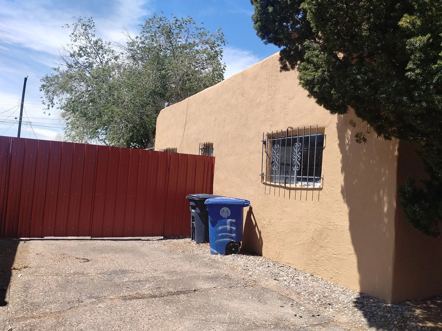 3 bed, 1090 sqft, $2,000 — Photo 4