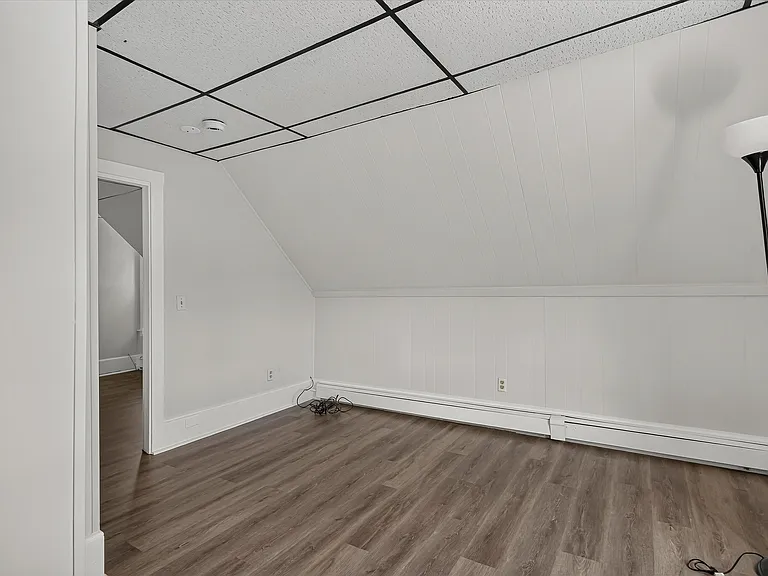 139 Greenwood St #3 — Photo 8