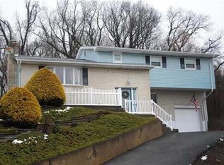 843 Whittier Dr, Allentown, PA