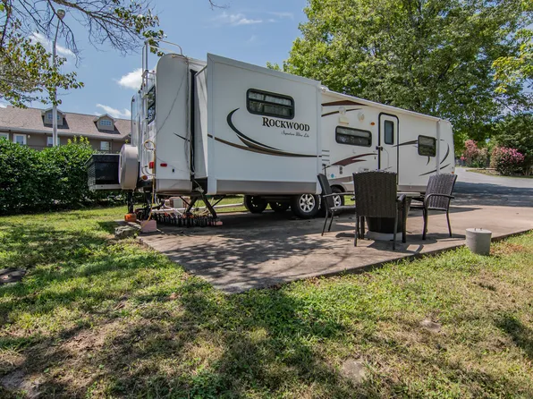 315 Fall Creek Drive, Branson, MO 65616