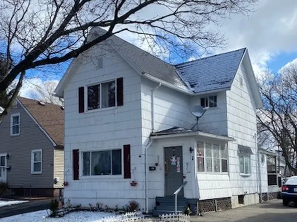 28 Robin St, Rochester, NY 14613