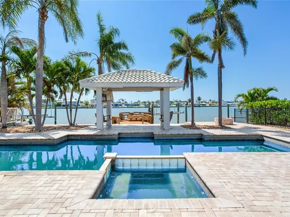 16353 Redington Dr, Redington Beach, FL 33708