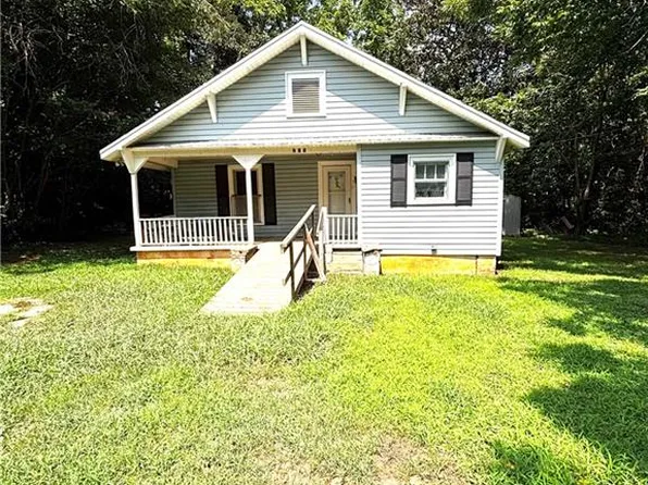 215 Upton St, Randleman, NC 27317