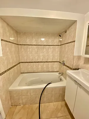 Rented by EXR | media 15