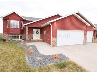 412 3rd St N, Sabin, MN 56580