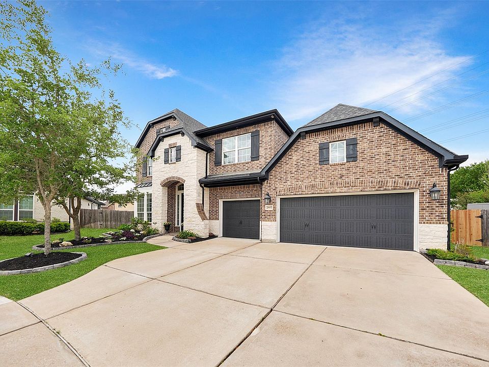 1st image of 2807 Oakdale Landing Ct