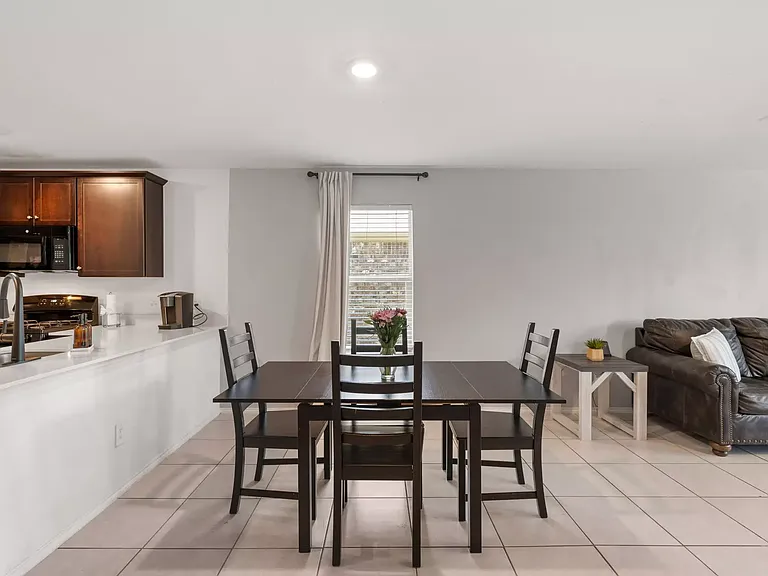 709 Odlozil Ln — Photo 7