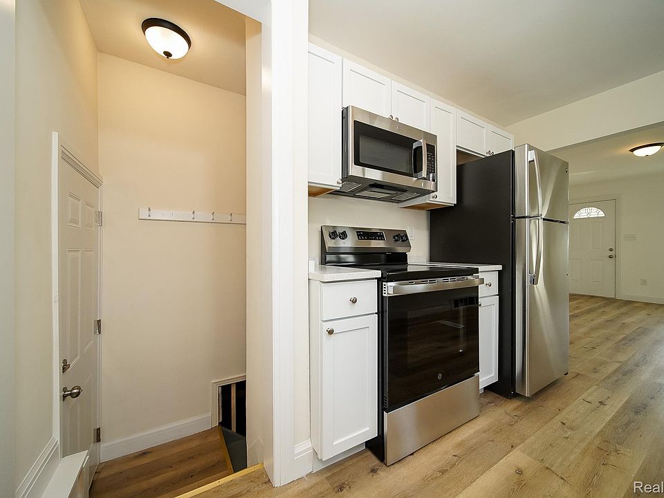 569 E Coy Ave, photo 25