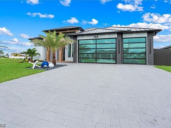 2nd image of 105 SW 33rd Pl