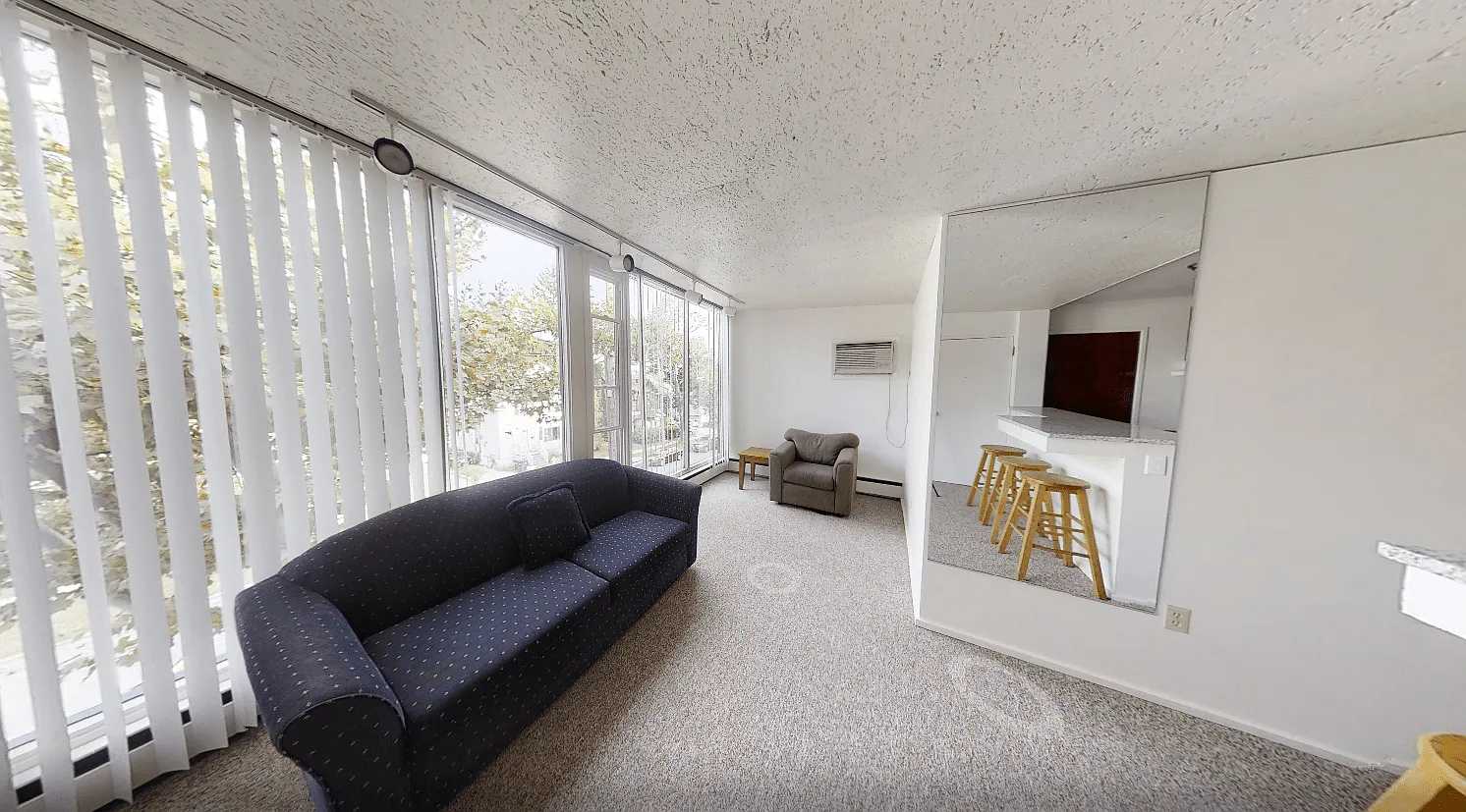 404 N. Thayer — Photo 3