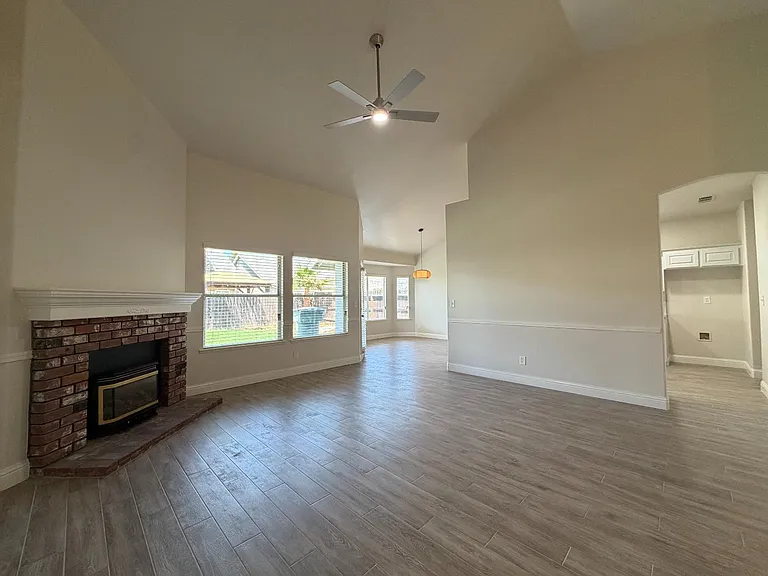 2128 E Saint Andrew Dr — Photo 5