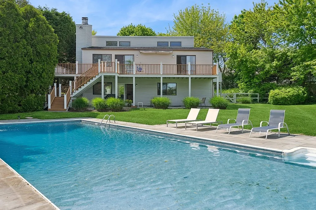 Bridgehampton South — Photo 1