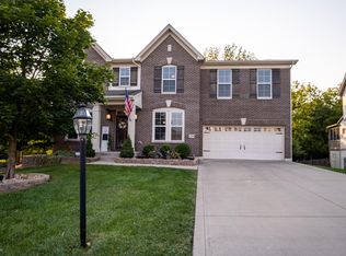 210 Blue Jacket Cir, Pickerington, OH 43147