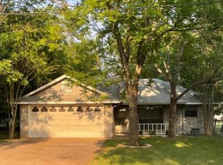 600 Grandview Dr, Gatesville, TX 76528